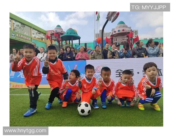 基尔队与怕德博恩的激烈对决展现足球魅力与团队精神